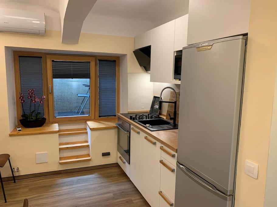 Art Apartment City Center Lj Ljubljana Bagian luar foto
